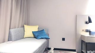 【69堂午夜视频】探花黄先生上场甜美妹子没想到是这么骚的人