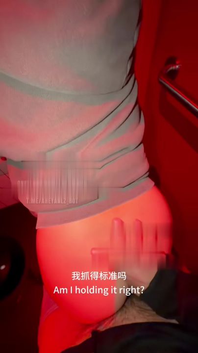 【69堂午夜视频】ktv男厕所爆干性瘾小骚货侧入无套打桩