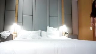 【69堂午夜视频】爆操反差婊兼职幼师身材高挑水多娇喘动听