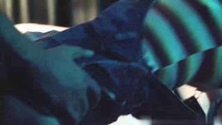 【69堂午夜视频】牛仔裤精神小妹不住的勾引我必须用大鸡巴给她一点教训