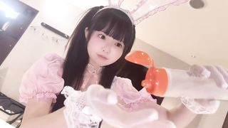 【69堂午夜视频】饥渴兔兔耳饰小萝莉被狂暴打桩操翻小嫩穴