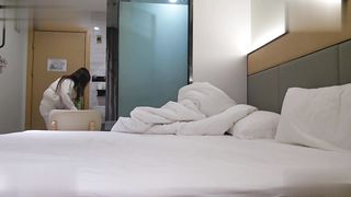 【69堂午夜视频】18岁的小嫩妹纯素颜很漂亮可爱逼真的是非常紧鸡巴放进去就满满的包裹感