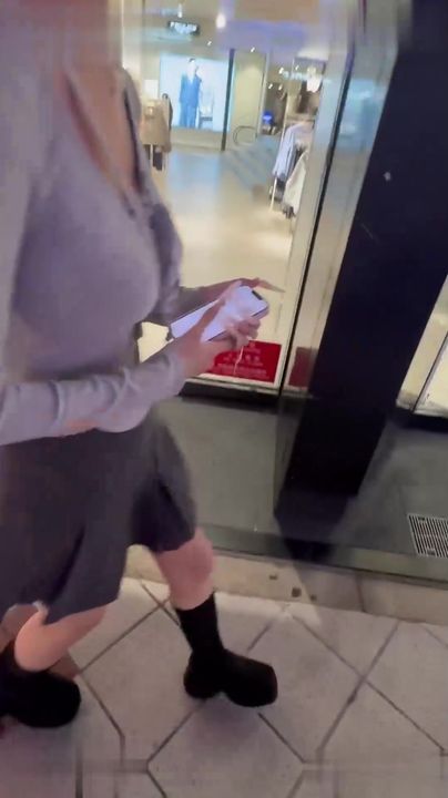 【69堂午夜视频】大长腿爆乳骚货嘬奶玩逼享用肉体