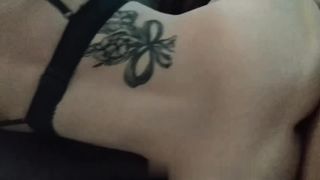 【69堂午夜视频】惊艳的大奶继母被儿子操，而他们的身边是熟睡的丈夫