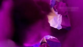 【69堂午夜视频】还是刚满18岁的童颜巨乳主动穿紫色情趣内衣掏出鸡巴就伸过来舔