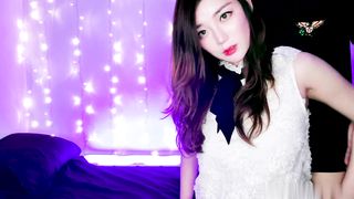 【69堂午夜视频】女同事KTV勾引我操她